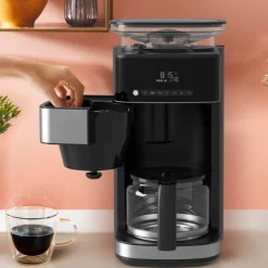 Ekspres przelewowy z młynkiem żarnowo-stalowym KRUPS GRIND AND BREW KM8328